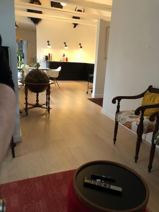 Cozy, Quiet Guest House Perfect For Business Or Pleasure ヒレレズ エクステリア 写真