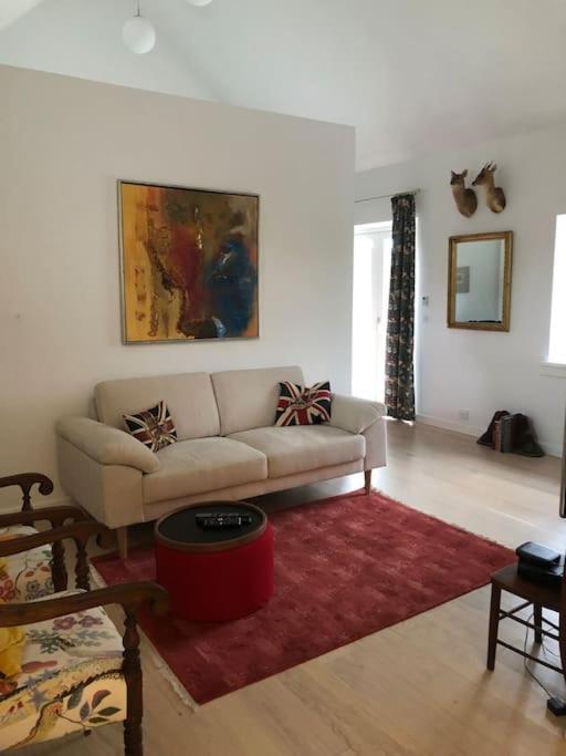 Cozy, Quiet Guest House Perfect For Business Or Pleasure ヒレレズ エクステリア 写真
